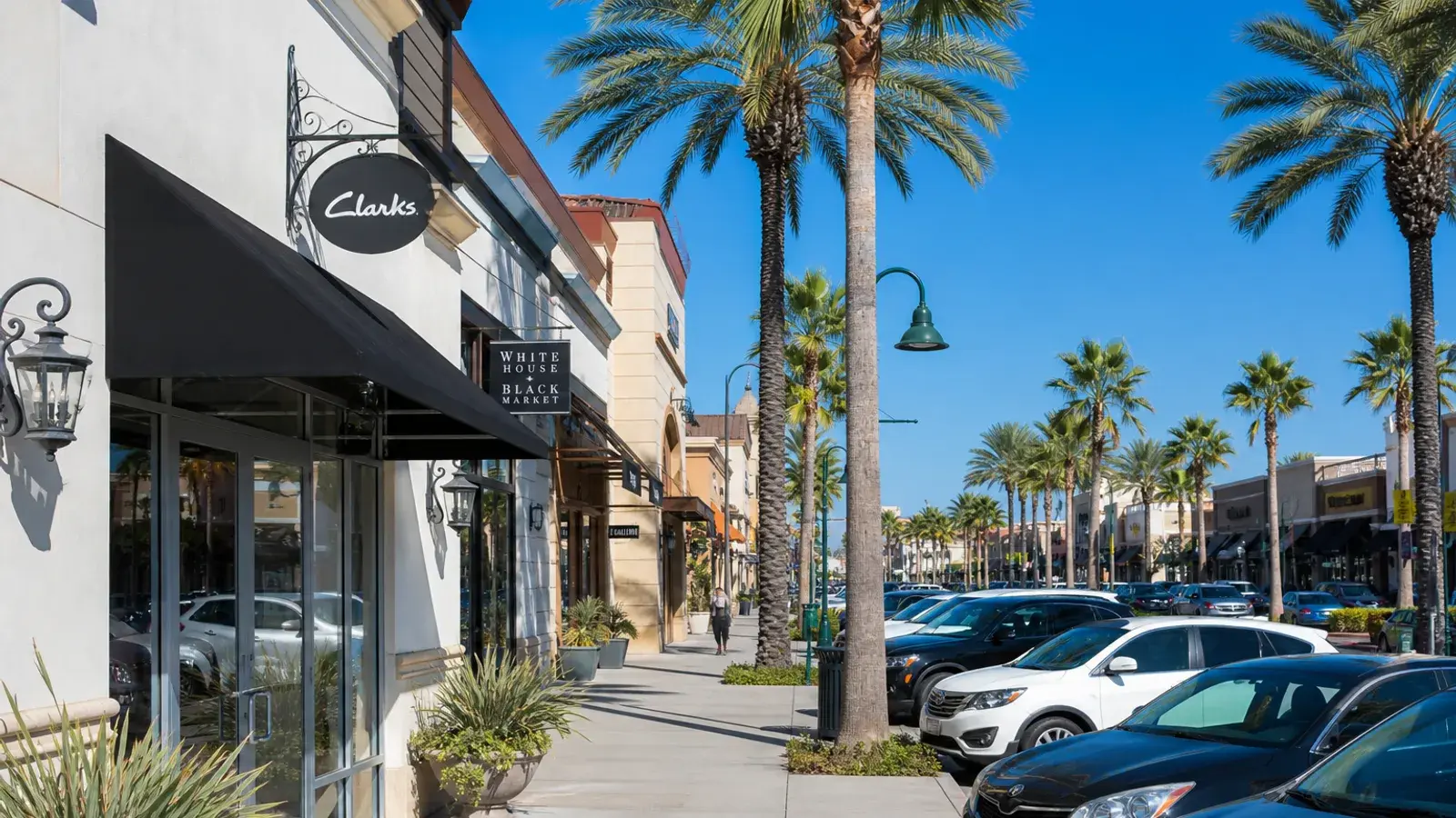 Anaheim palm boulevard shopping exteriors midday — breast augmentation lifestyle Anaheim palm boulevard shopping exteriors midday — breast augmentation lifestyle | SurgiSculpt®