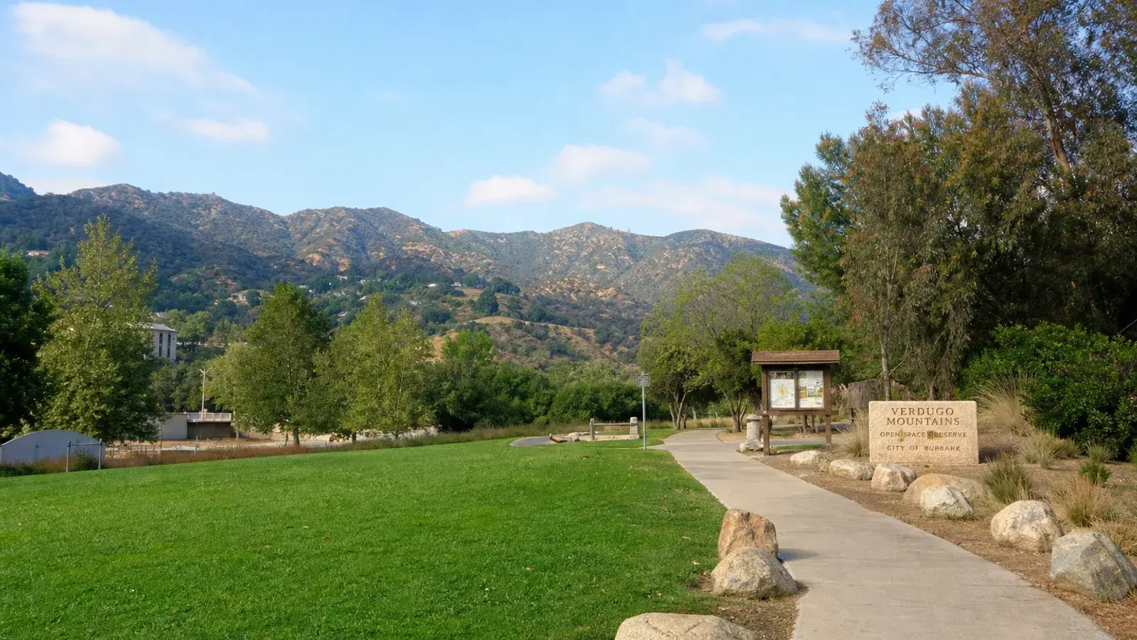 Verdugo foothills park path in Burbank — tummy tuck wellness lifestyle Verdugo foothills park path in Burbank — tummy tuck wellness lifestyle | SurgiSculpt®