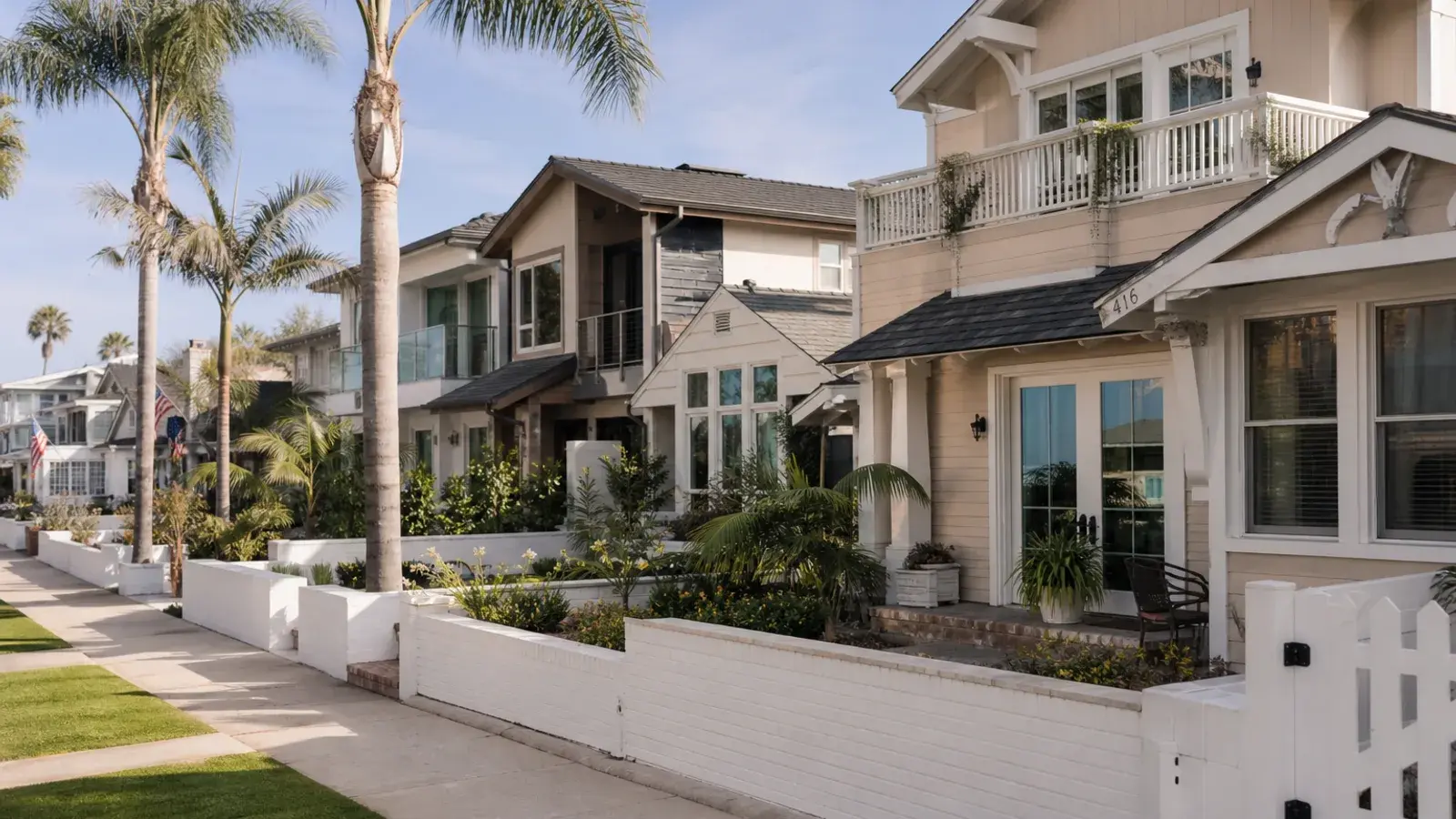 Casual Huntington Beach coastal residential street with palms — BBL lifestyle Casual Huntington Beach coastal residential street with palms — BBL lifestyle | SurgiSculpt®