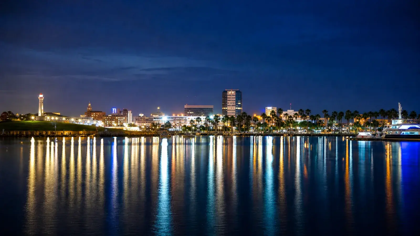 Long Beach harbor lights reflecting on calm water — BBL coastal mood Long Beach harbor lights reflecting on calm water — BBL coastal mood | SurgiSculpt®