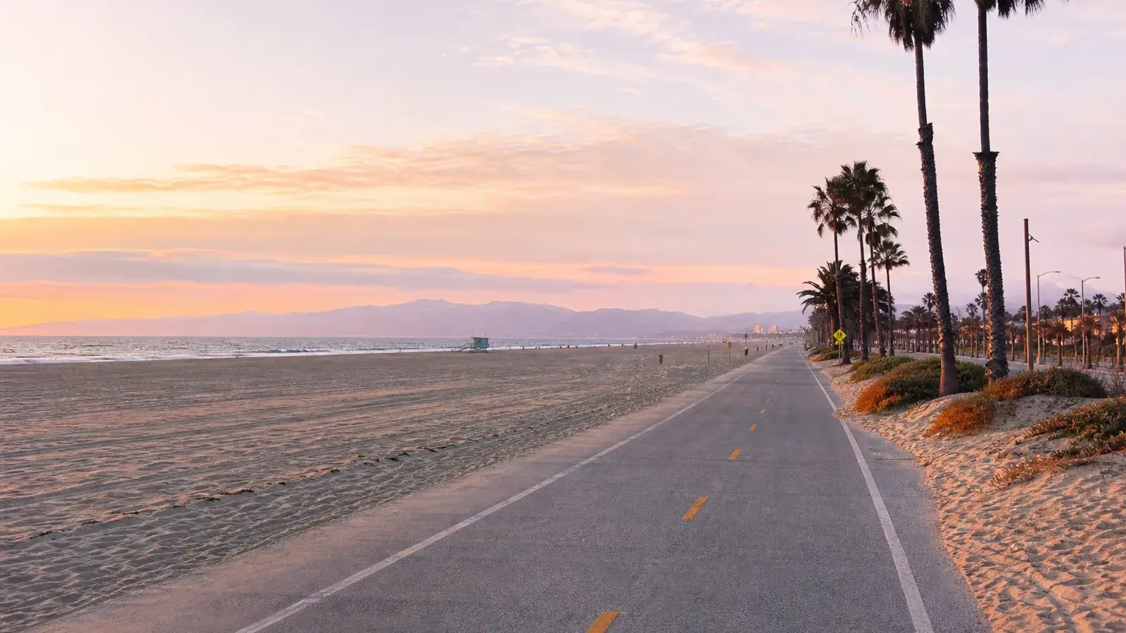 Santa Monica beach bike path at sunrise — tummy tuck wellness lifestyle Santa Monica beach bike path at sunrise — tummy tuck wellness lifestyle | SurgiSculpt®