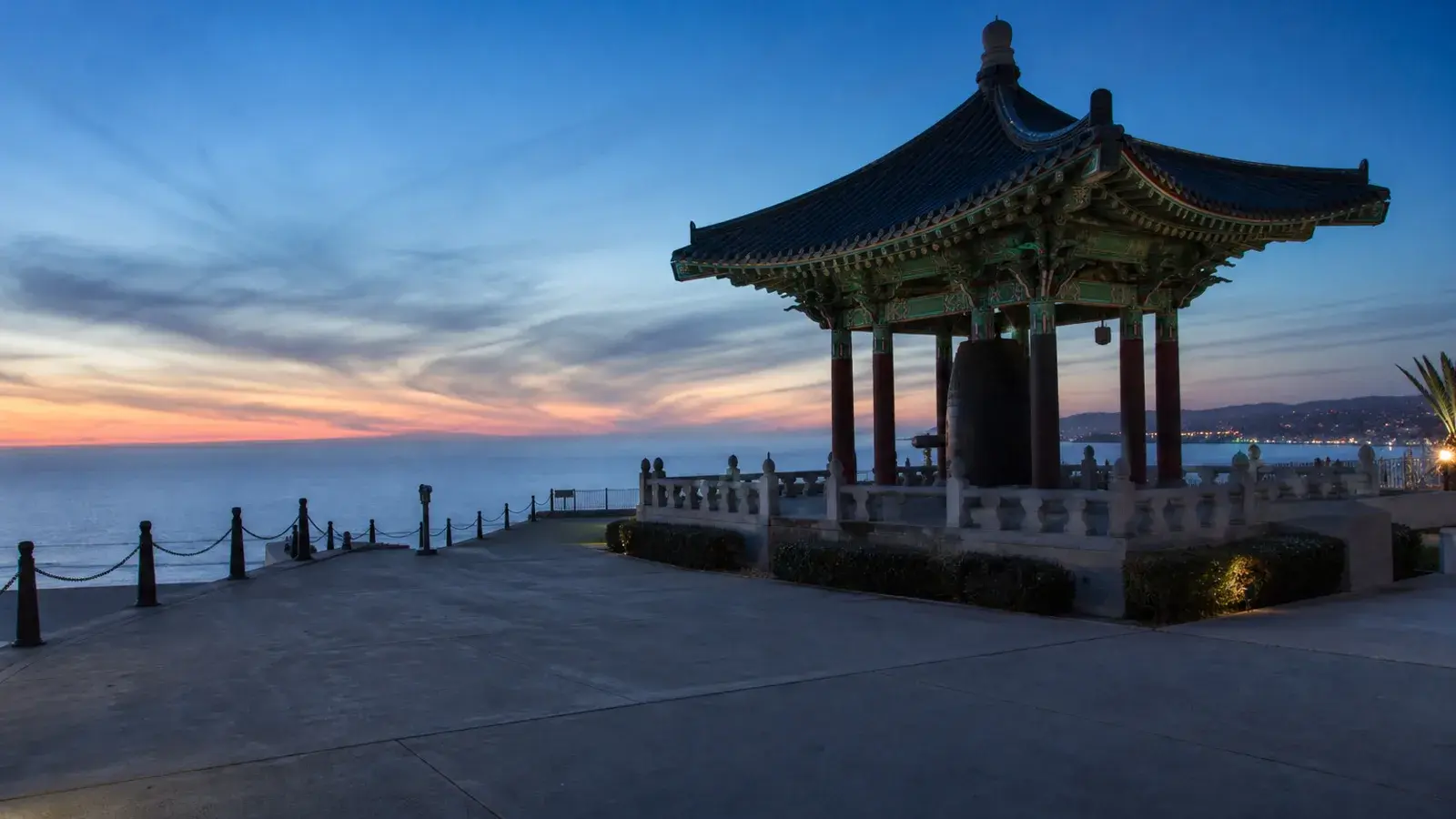 Korean Bell overlook Pacific vista soft dusk — BBL San Pedro coastal mood Korean Bell overlook Pacific vista soft dusk — BBL San Pedro coastal mood | SurgiSculpt®