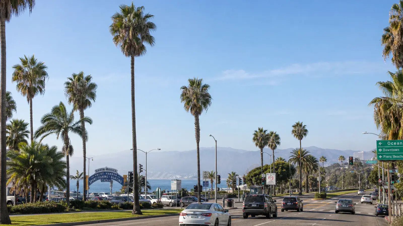 Westside palms and soft ocean haze for West Hollywood parents traveling to Santa Monica consults Westside palms and soft ocean haze for West Hollywood parents traveling to Santa Monica consults | SurgiSculpt®